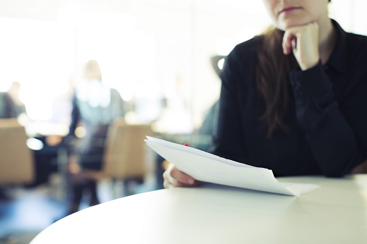 Advokat på kontoret